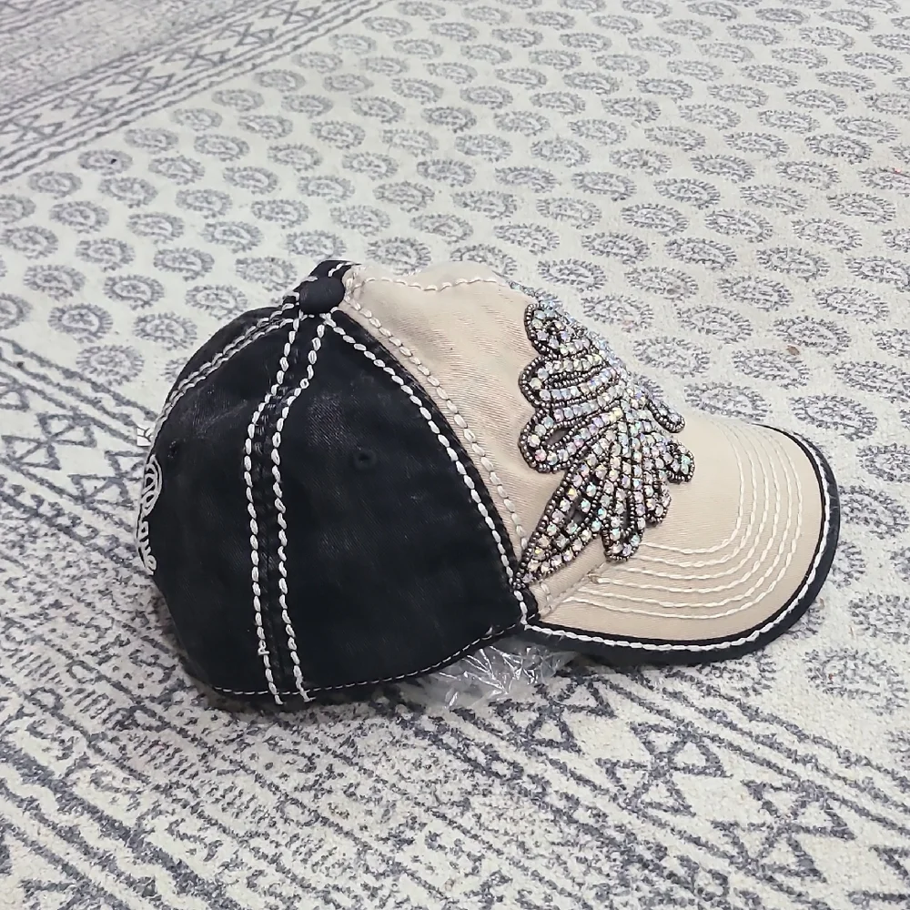 Rhinestone-Embellished Beige Women's Baseball Cap - Picture 5 of 9